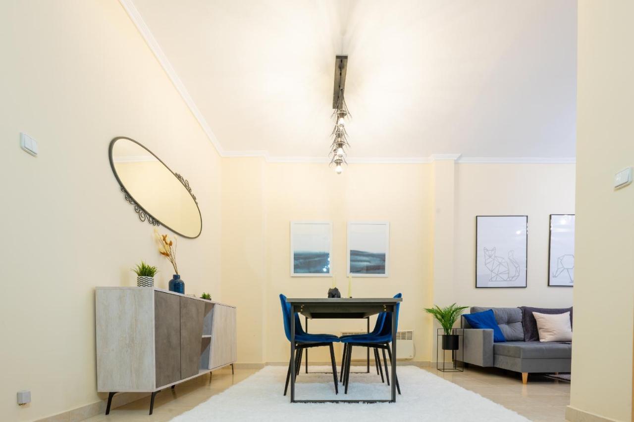 Niovi, Stylish Apartment Near The Waterfront เทสซาโลนิกิ ภายนอก รูปภาพ