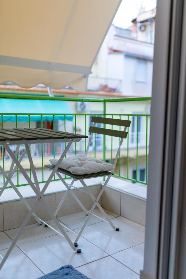 Niovi, Stylish Apartment Near The Waterfront เทสซาโลนิกิ ภายนอก รูปภาพ