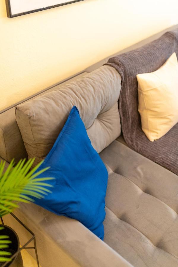 Niovi, Stylish Apartment Near The Waterfront เทสซาโลนิกิ ภายนอก รูปภาพ
