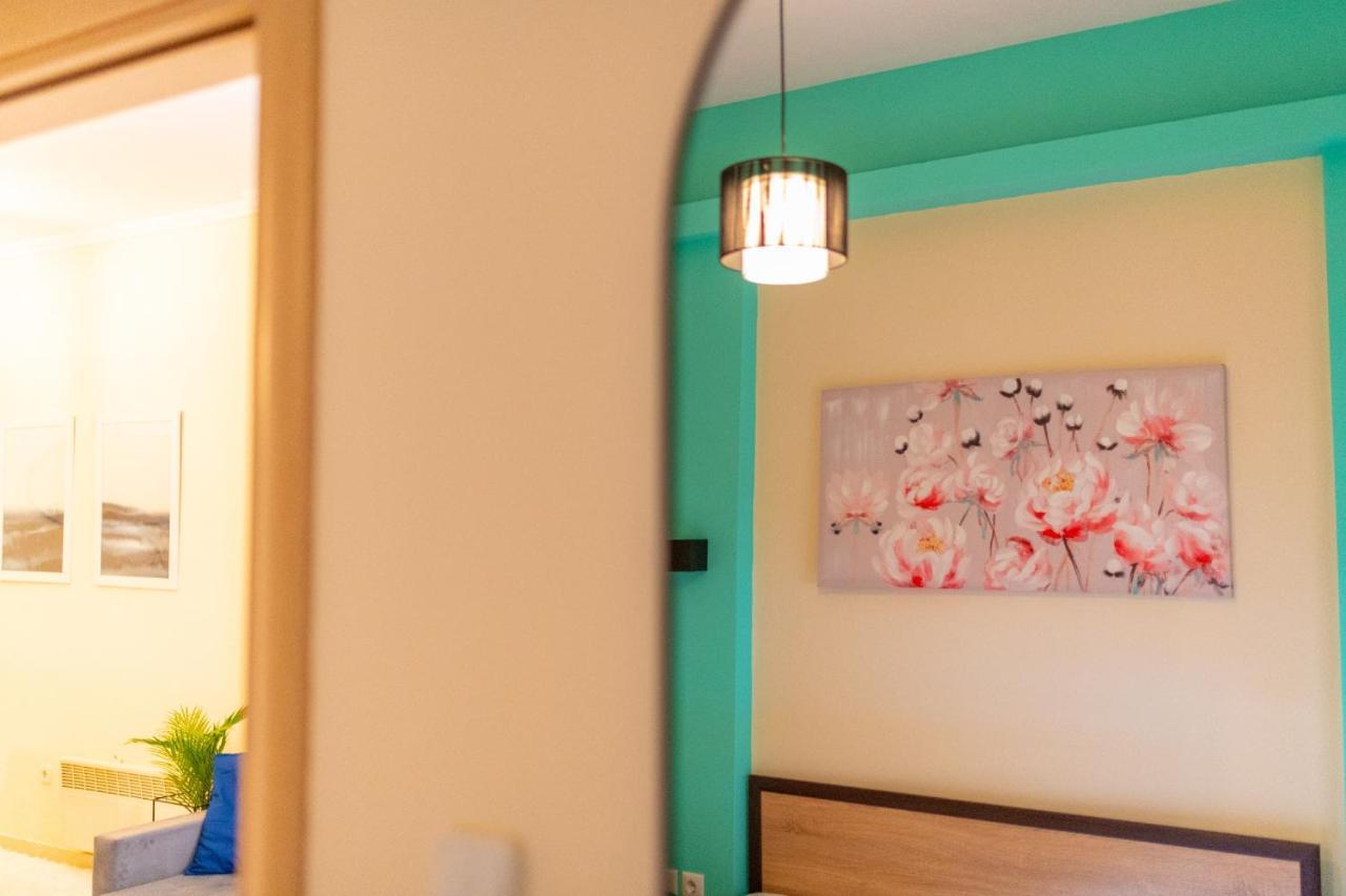 Niovi, Stylish Apartment Near The Waterfront เทสซาโลนิกิ ภายนอก รูปภาพ